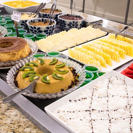 Hotel Golden Park All Inclusive Pocos De Caldas By Nacional Inn Экстерьер фото A dessert buffet