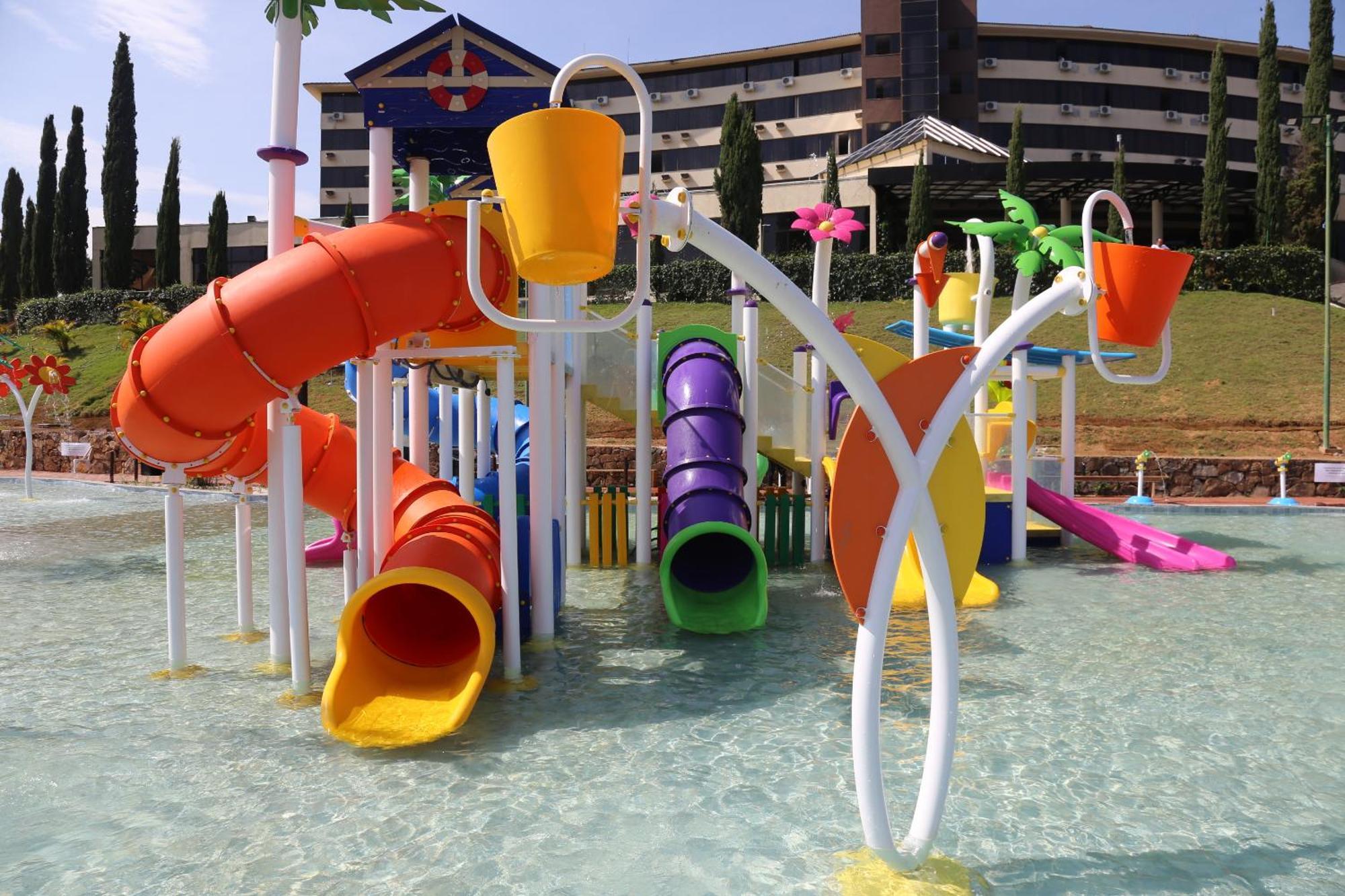 Hotel Golden Park All Inclusive Pocos De Caldas By Nacional Inn Экстерьер фото A water playground at a hotel