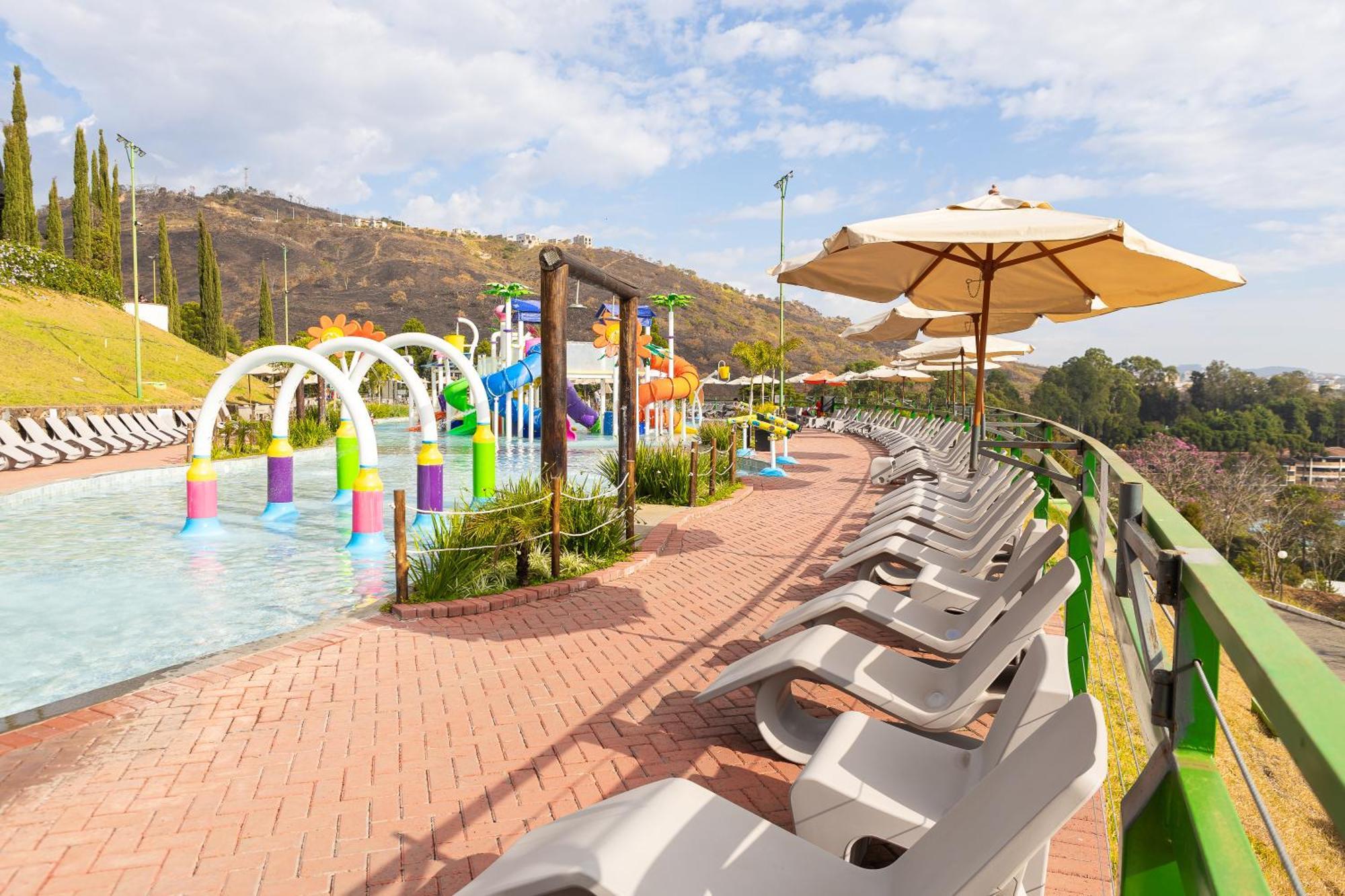 Hotel Golden Park All Inclusive Pocos De Caldas By Nacional Inn Экстерьер фото The resort's water park