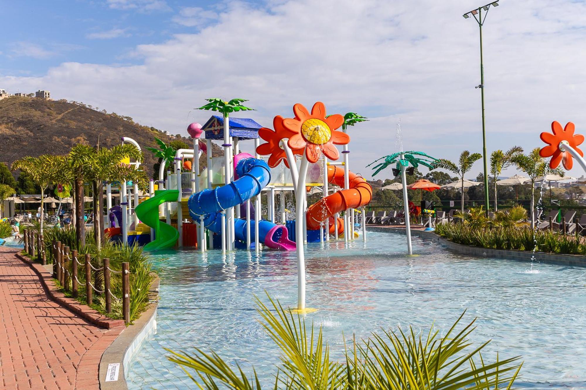 Hotel Golden Park All Inclusive Pocos De Caldas By Nacional Inn Экстерьер фото Splash Island